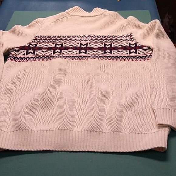 Izod White and Red Snowflake 3/4 Zip Up Cotton Blend Sweater - Picture 7 of 9